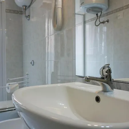 Roby's Apartament *